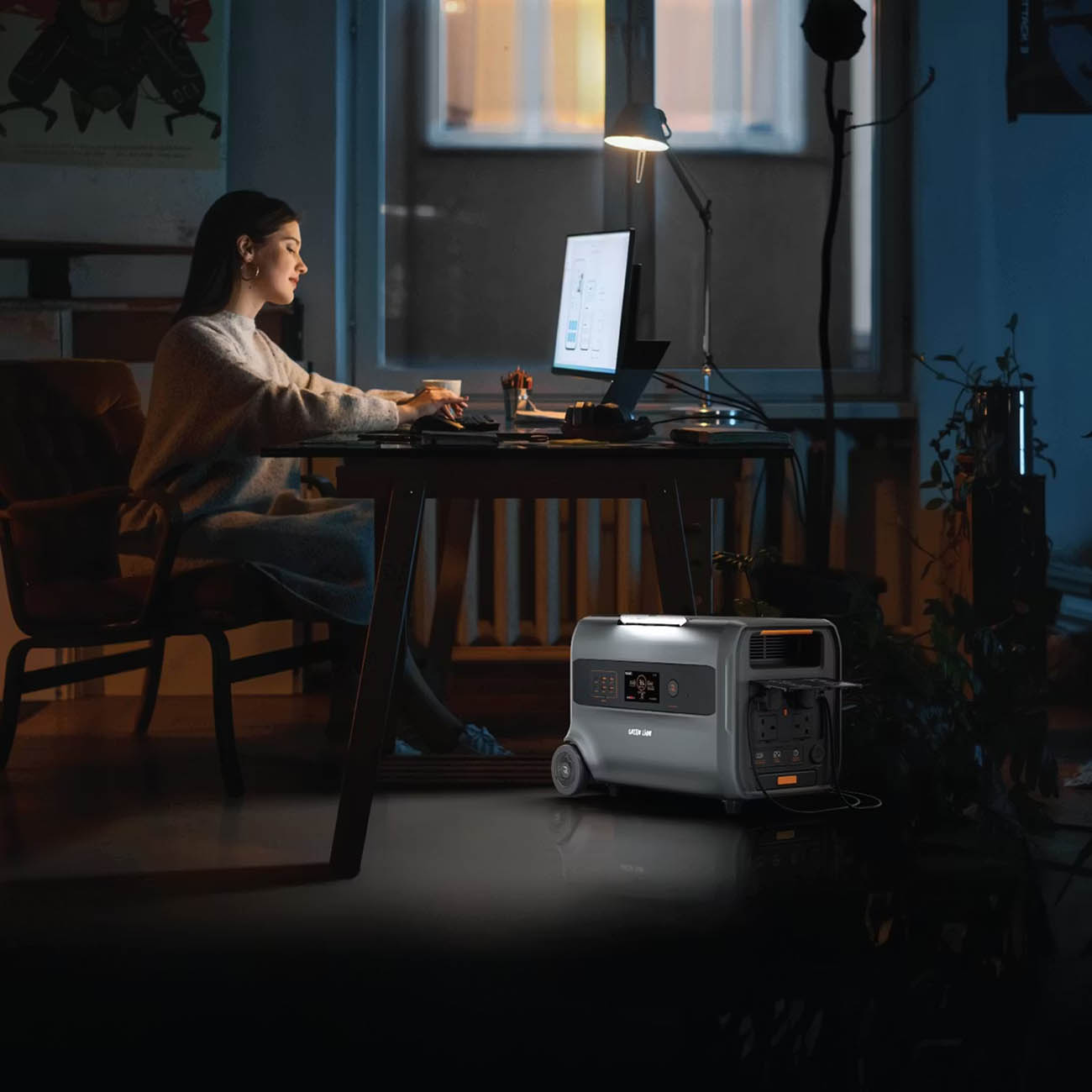 Green Portable Power Station / 2400Wh Capacity / 2780W Output ...