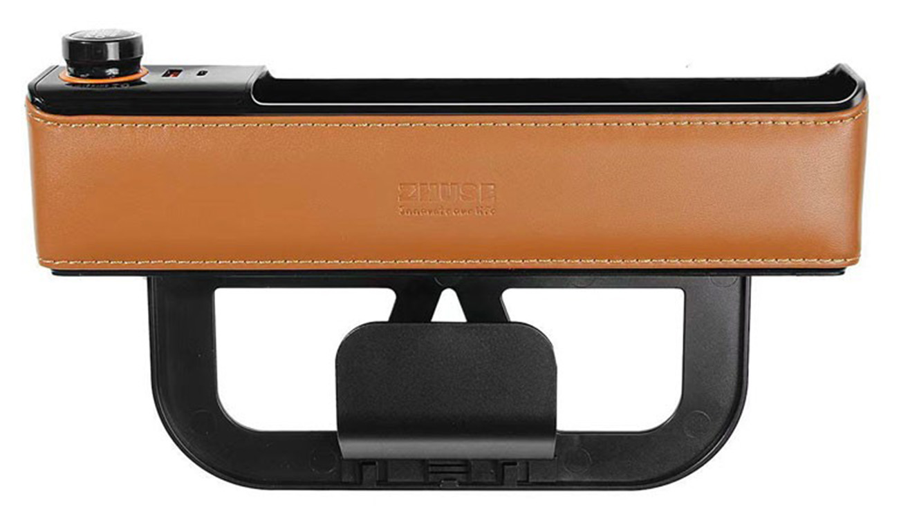 منظم الاغراض للسيارة من Zhuse / مع مدخل USB و تايب سي مدمج / يستخدم بين الكراسي / بني فاتح